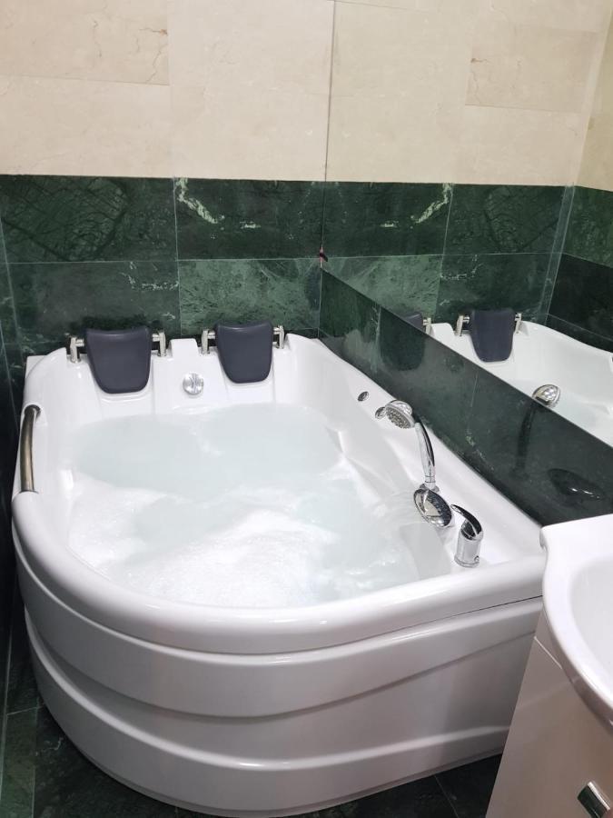 Spa Mega Mall Monza National Arena Βουκουρέστι Εξωτερικό φωτογραφία